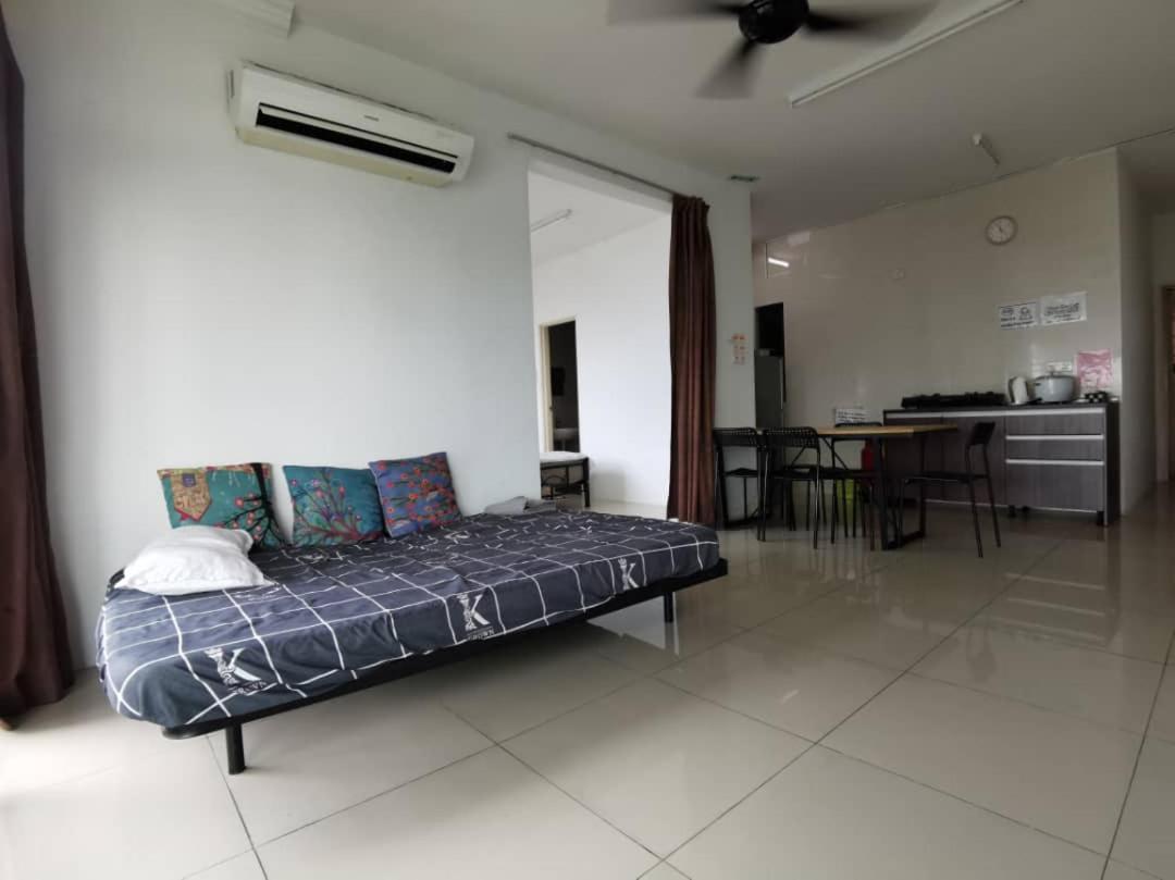Vista Alam Serviced Apartment Near Idcc Sacc Pkns Uitm Msu Avisena Shah Alam Buitenkant foto